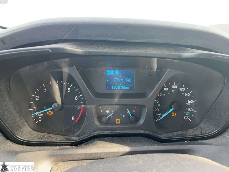 2015-ford-transit-image-12