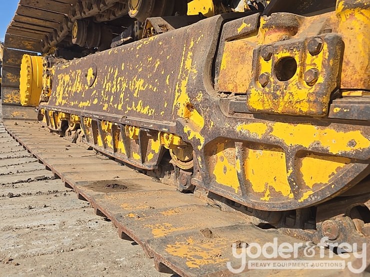 2023-komatsu-d61px-24-image-21