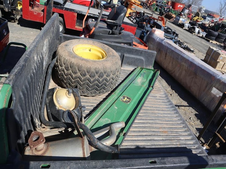 john-deere-gator-image-12