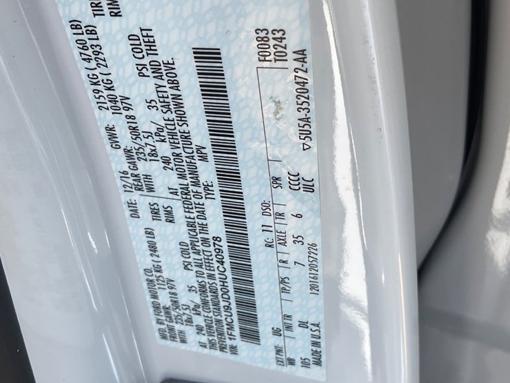 2017-ford-escape-image-19