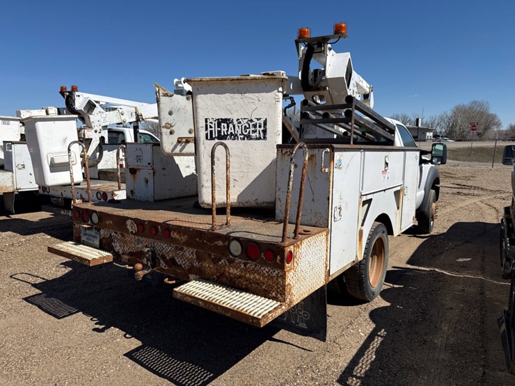 2012-ford-f550-image-3