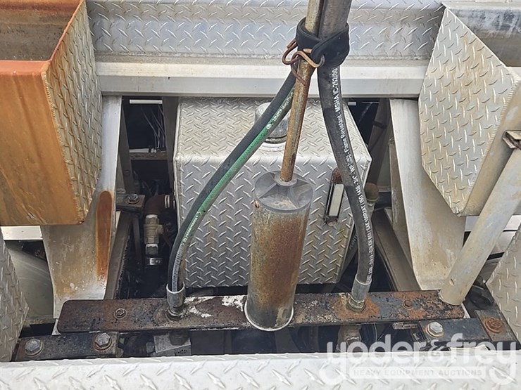 2014-kenworth-t800-image-39