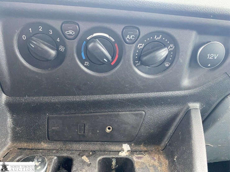 2015-ford-transit-image-20