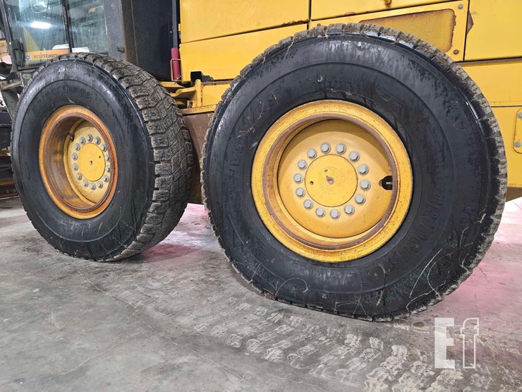 2009-deere-770g-image-28