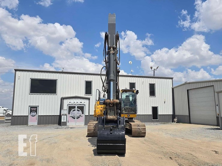 2018-deere-250g-lc-image-7