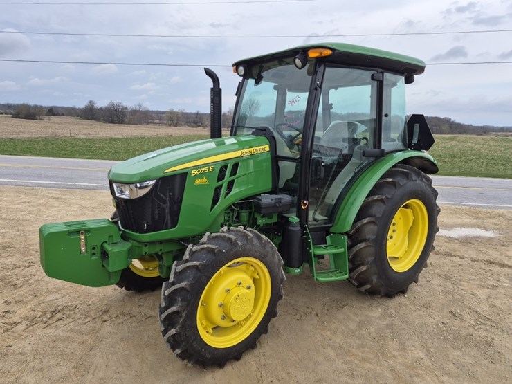 john-deere-5075e-image-1