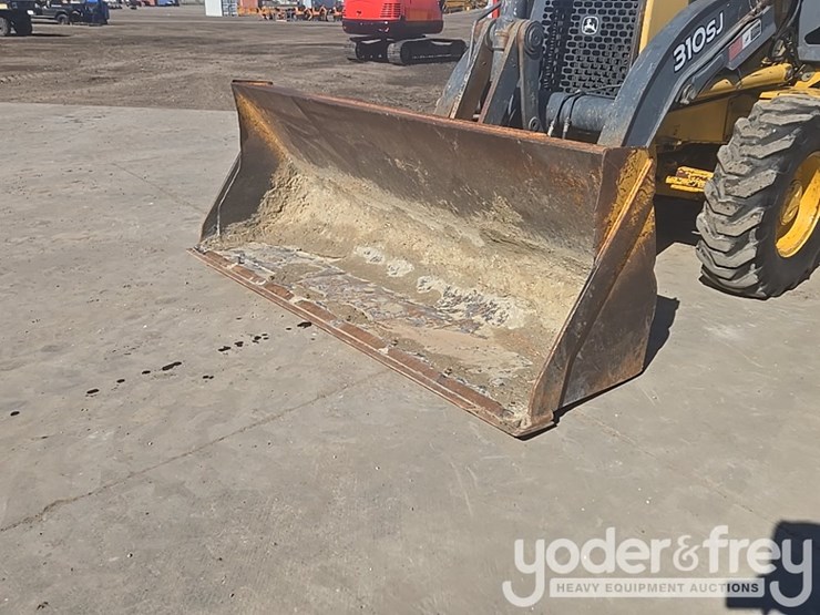 2010-deere-310sj-image-10