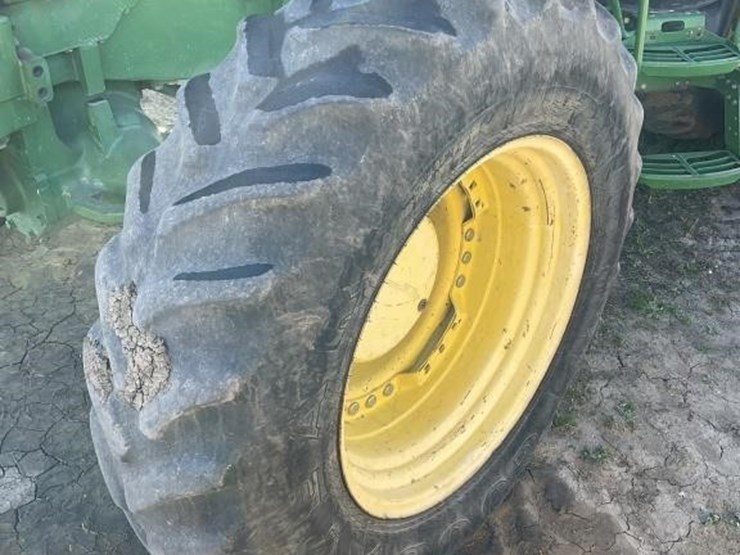 john-deere-8210-image-17