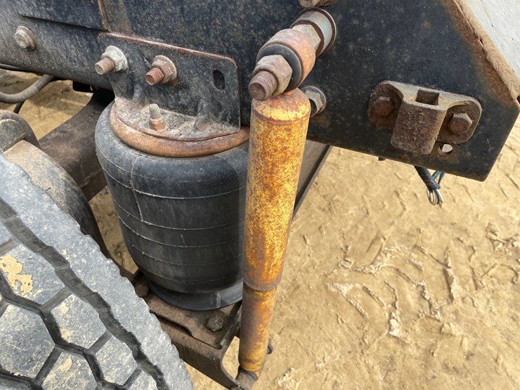 #400-•-1997-mac-ch600-semi-(has-wi-title)-image-39