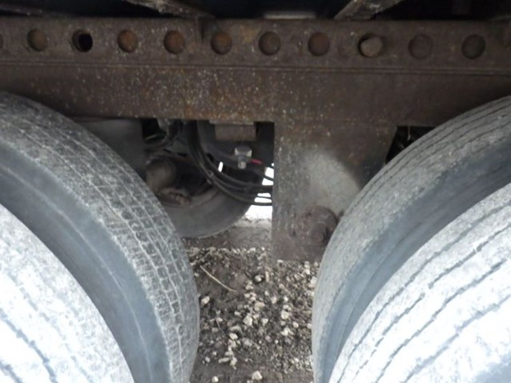 2014-hyundai-translead-image-17