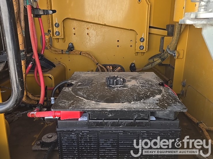 2017-caterpillar-336fl-image-43