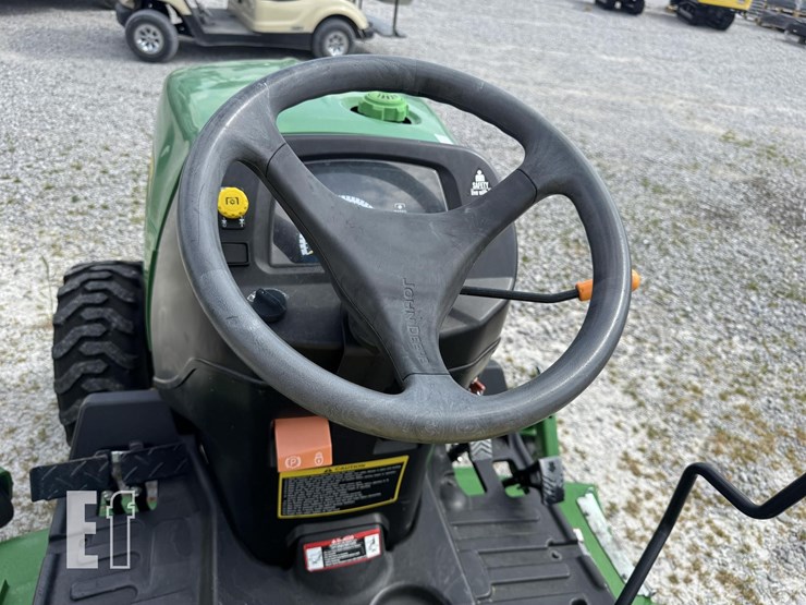 2025-john-deere-2025r-image-14