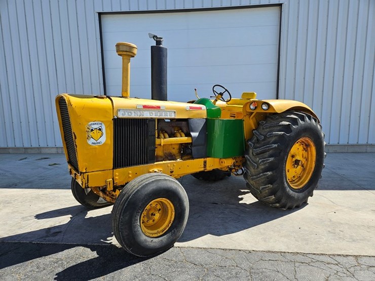 1967-john-deere-700-image-1