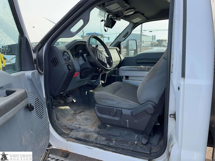 2013-ford-f350-image-11