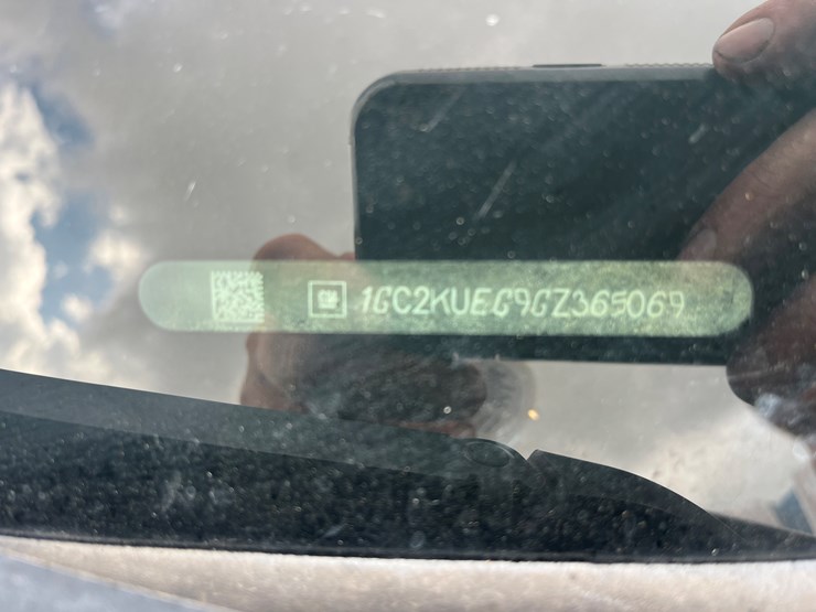 2016-chevrolet-silverado-2500hd-image-17