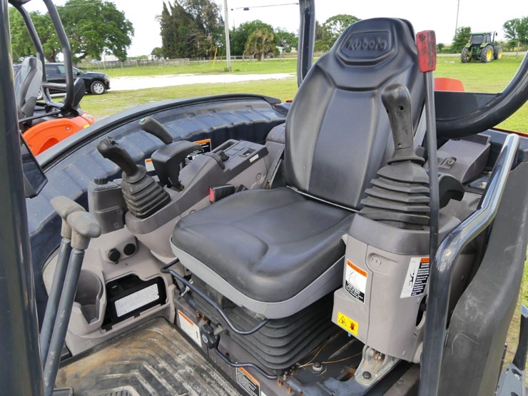 kubota-u55-5-image-12