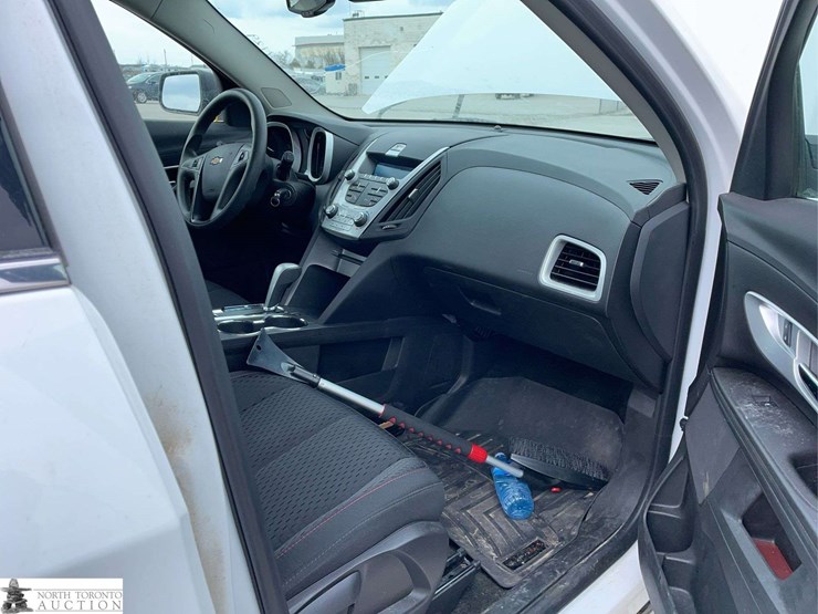 2015-chevrolet-equinox-image-19