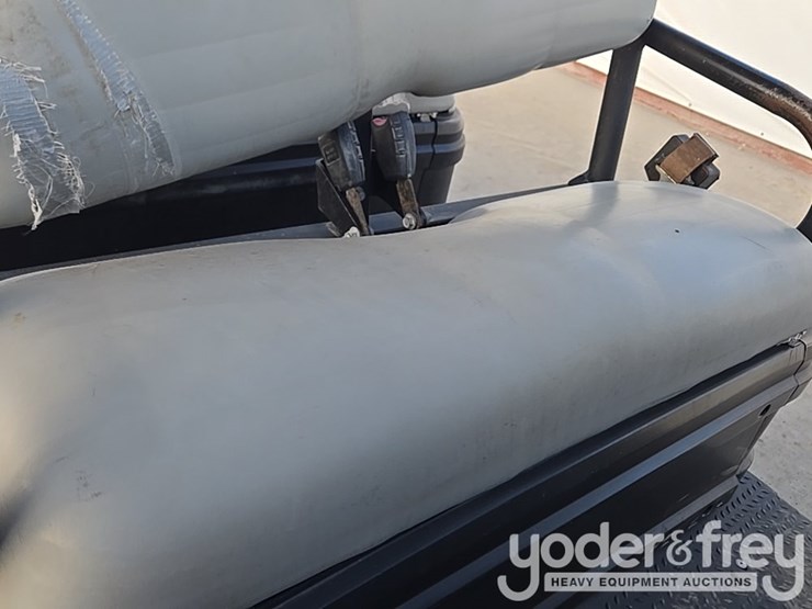 2020-club-car-carryall-1700-image-63