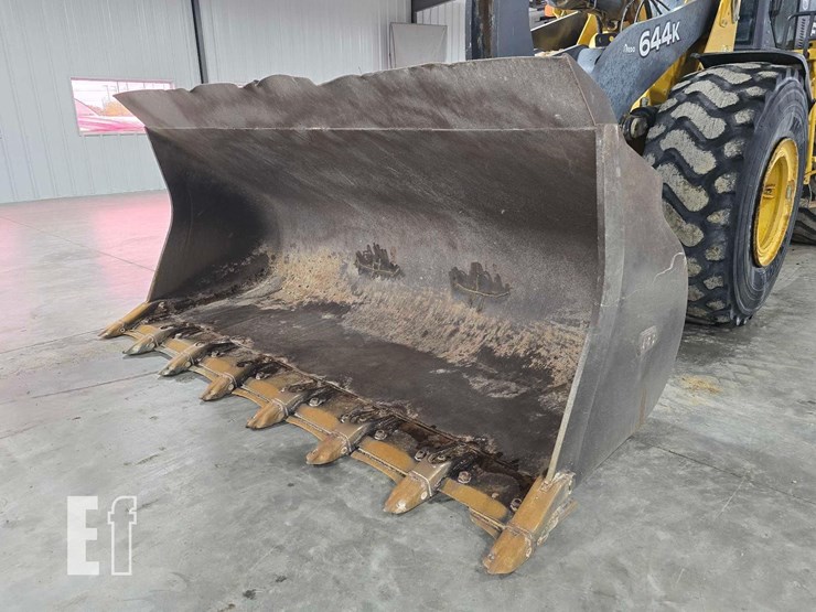 2017-deere-644k-image-9