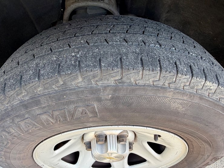 2017-chevrolet-silverado-1500-image-10