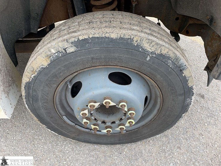 2009-ford-f450-image-21