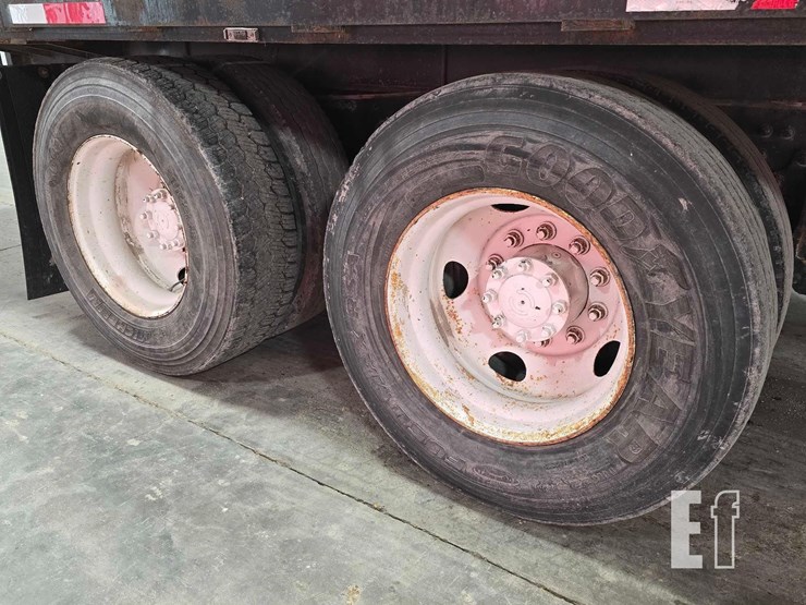 2008-volvo-vnm64200-image-25