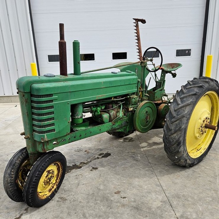 JOHN DEERE MODEL B