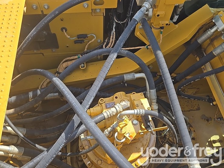 2019-caterpillar-336-image-81