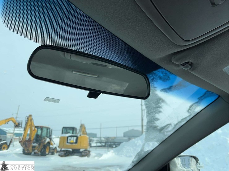 non-operable-2005-toyota-camry-4dr-sedan-image-24