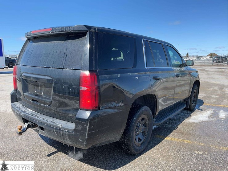 2017-chevrolet-tahoe-image-5