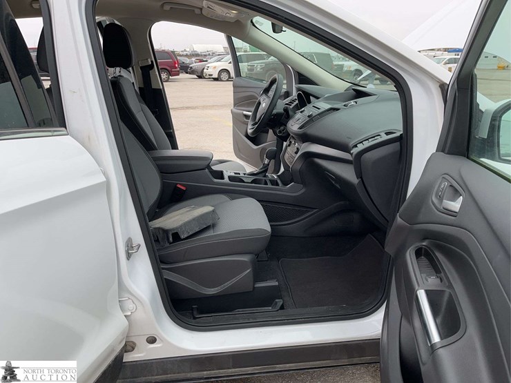 2017-ford-escape-image-18