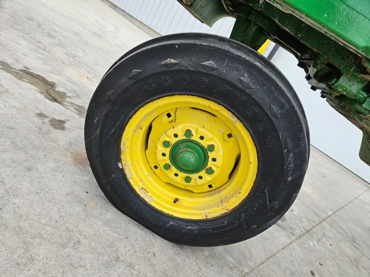 1961-john-deere-2010-image-37