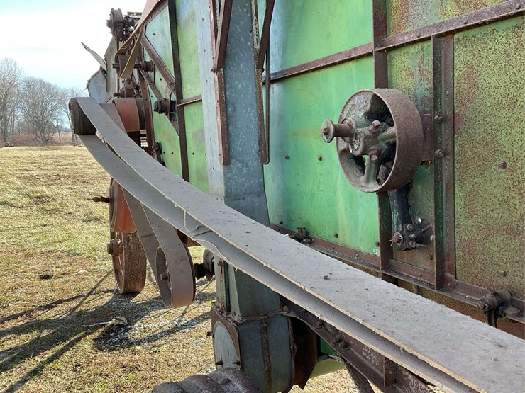 john-deere-threshing-machine-with-hart-feeder-image-8