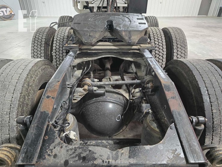 2017-mack-pinnacle-chu613-image-18