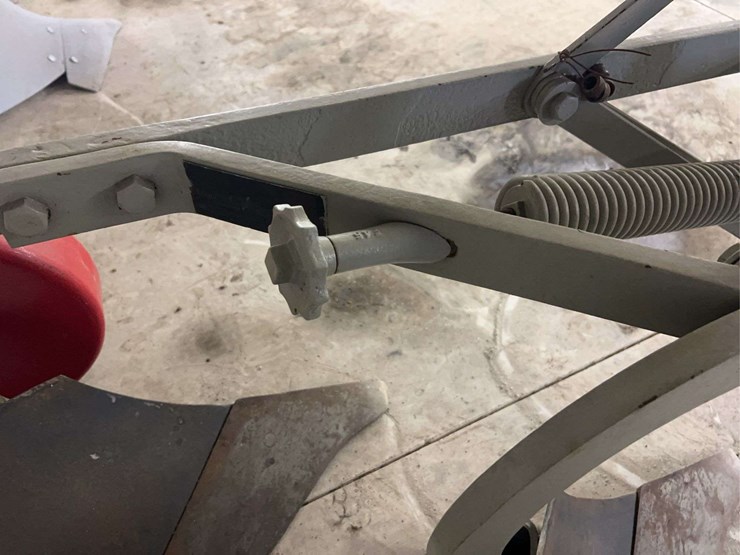 two-bottom-ferguson-plow-image-14