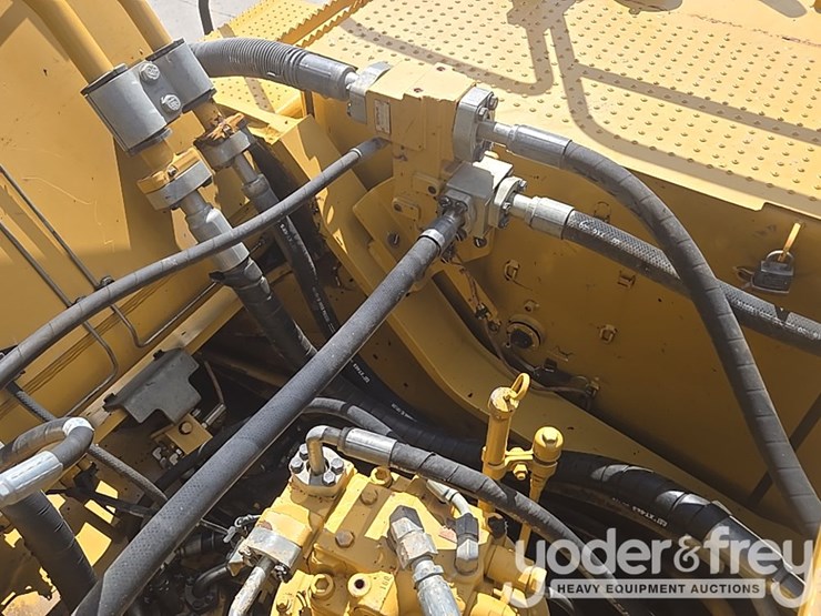 2017-caterpillar-336fl-image-58