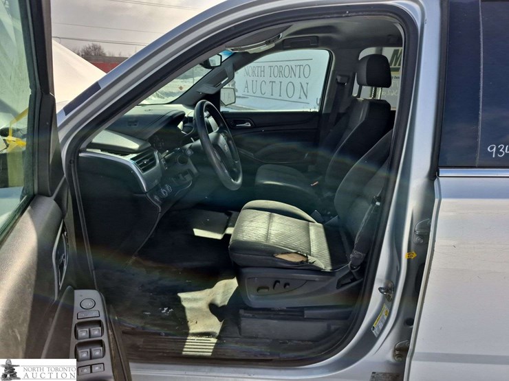 2017-chevrolet-tahoe-image-11