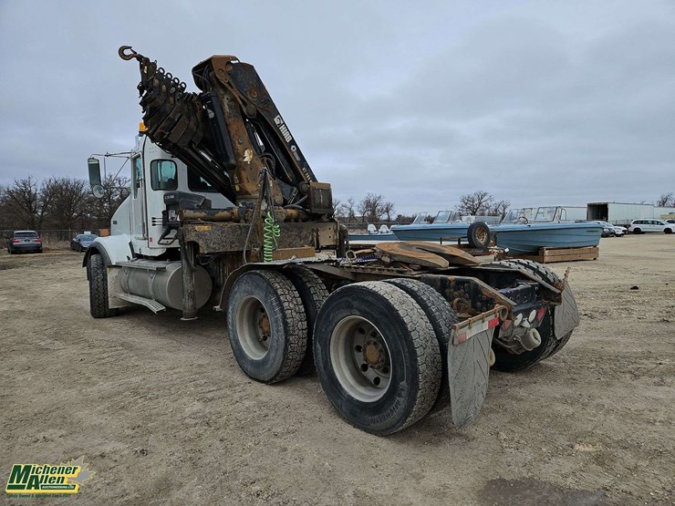 2013-kenworth-t800-image-9
