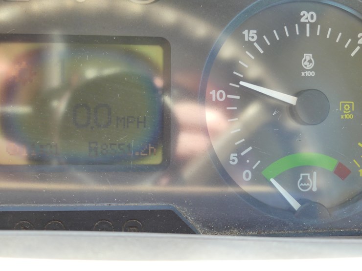 john-deere-7320-image-13