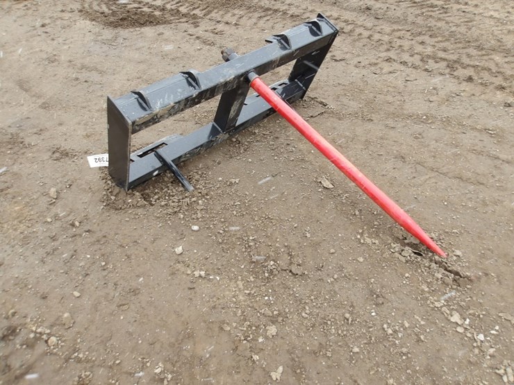 #7392-•-skid-steer-bale-spear-image-1