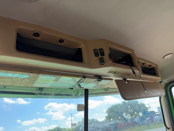 2019-mack-pinnacle-image-12