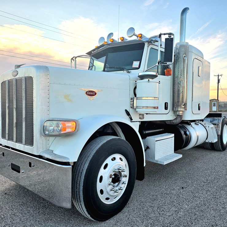 2012 PETERBILT 388