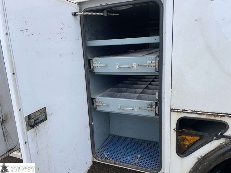 2013-ford-f450-image-18