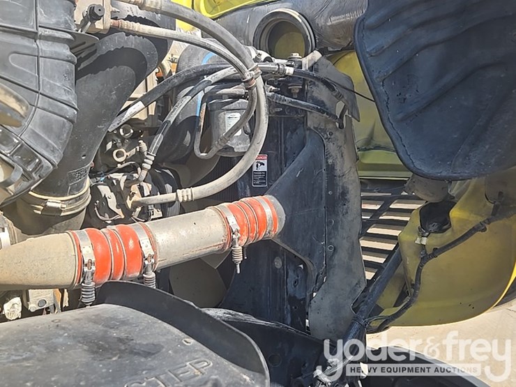 2014-freightliner-cascadia-113-image-82