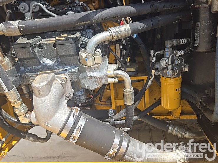 2017-deere-210g-lc-image-73