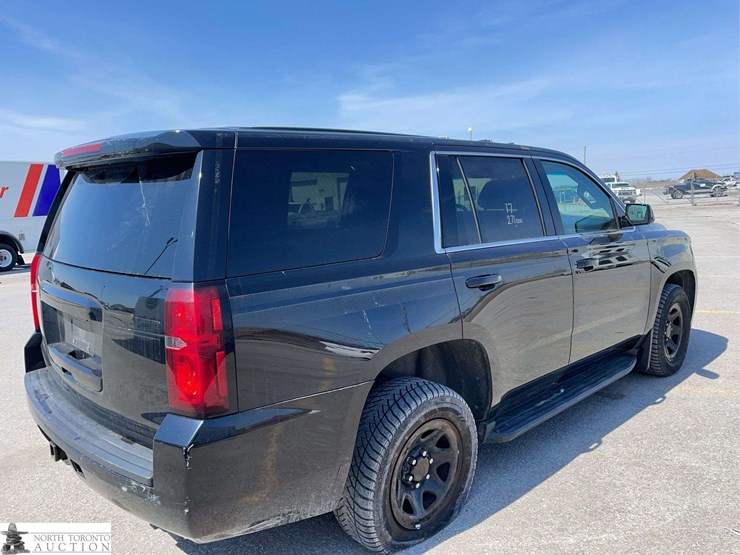 2017-chevrolet-tahoe-image-5