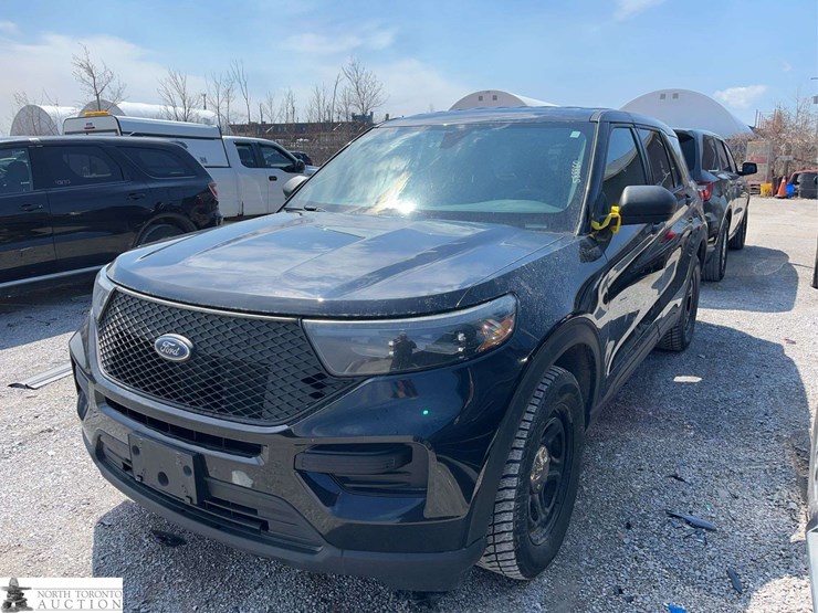 2020-ford-explorer-image-1