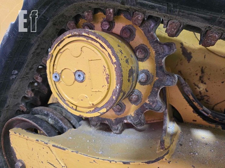 2023-caterpillar-259d3-image-34