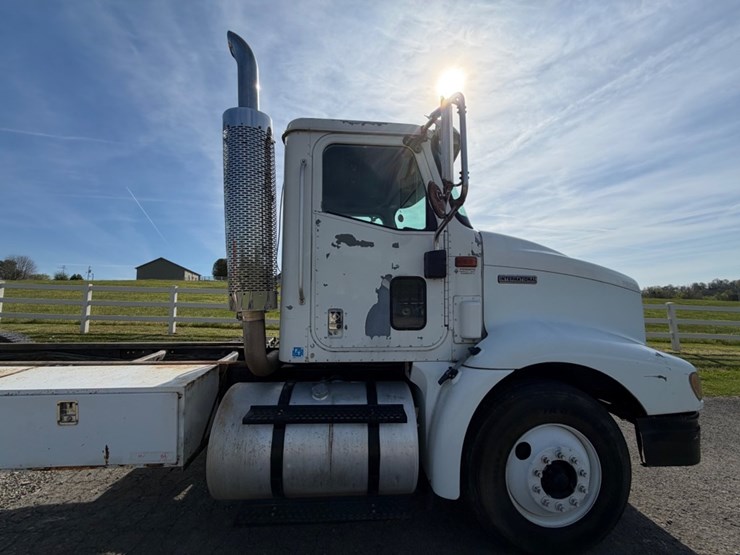 2000-international-9100-image-10