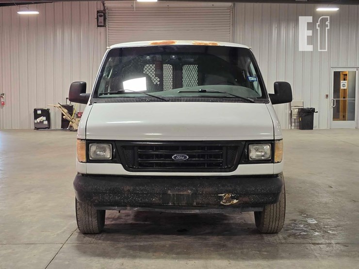2005-ford-e150-image-7